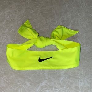 Nike stretch headband